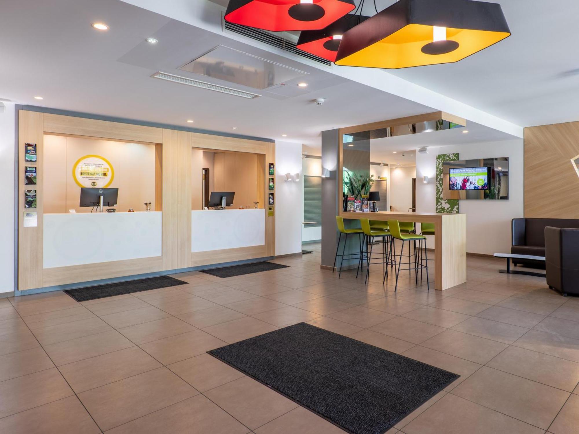 B&B Hotel Offenburg-City Bagian luar foto