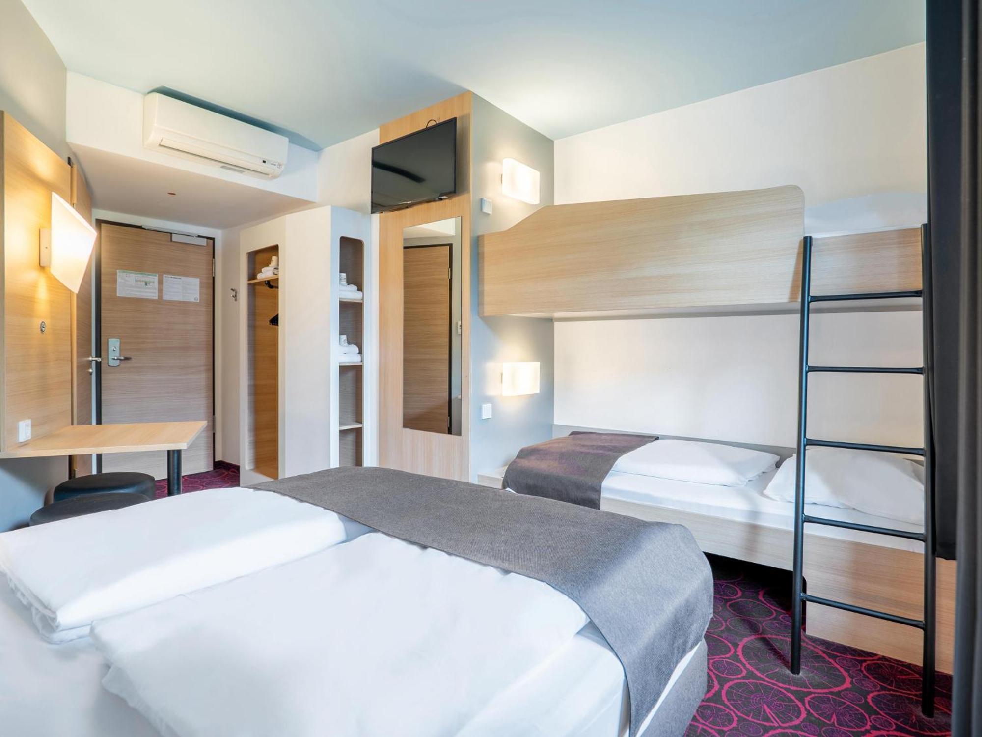 B&B Hotel Offenburg-City Bagian luar foto