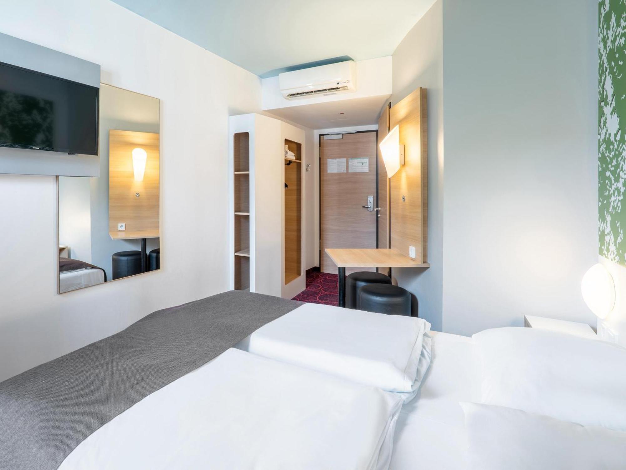 B&B Hotel Offenburg-City Bagian luar foto