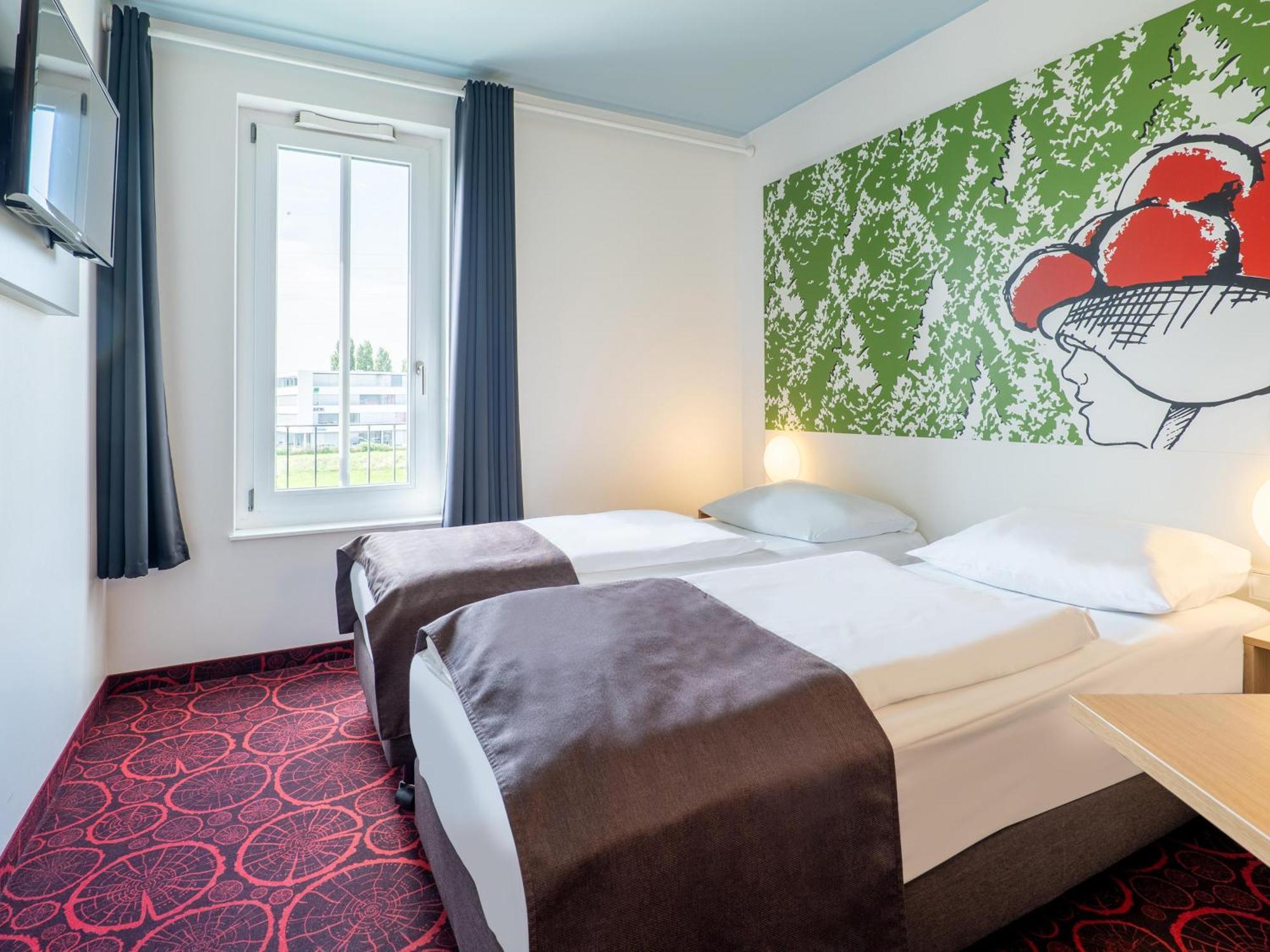B&B Hotel Offenburg-City Bagian luar foto